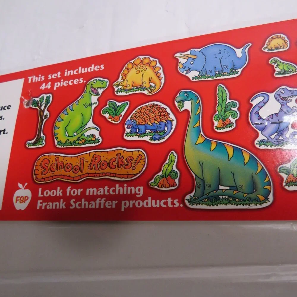 Dinosaurs NEW Unopened BULLETIN BOARD SET (classroom, birthday, bedroom)